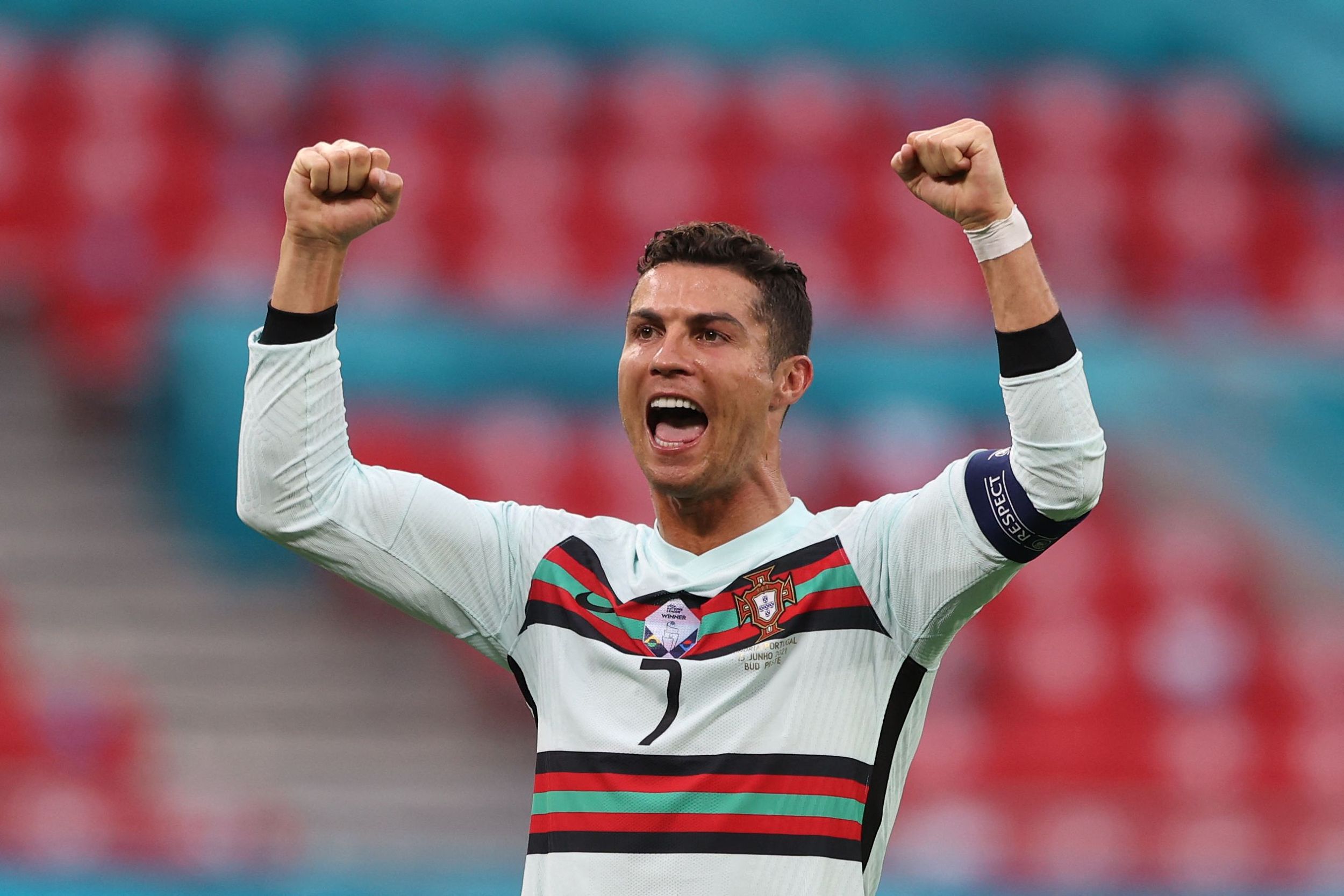 فيفا موبايل مهكرة أموال 2024كل ما تحتاج معرفته عن النسخة المعدلة